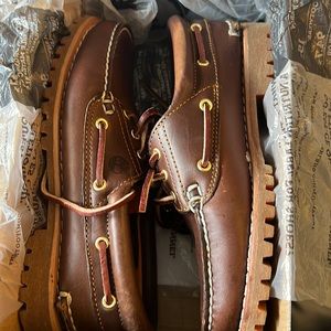 Timberland boat shoes excellent condition rarely wore size 7.5 with box